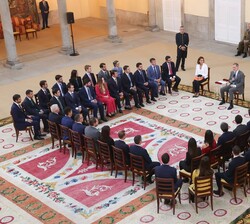 Audiencia de Su Majestad el Rey junto a los nuevos funcionarios del Cuerpo de Ingenieros Industriales del Estado